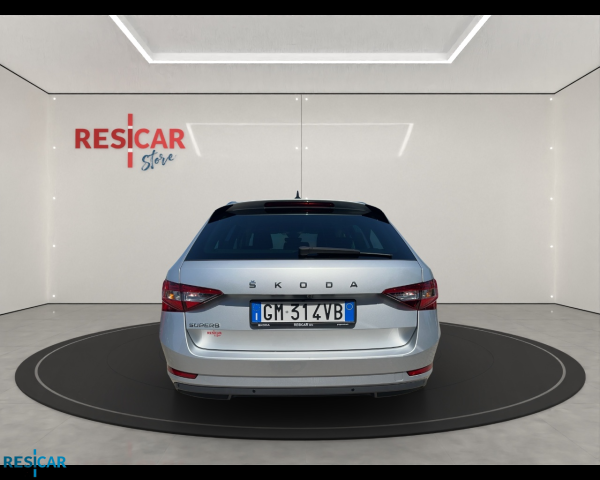 Superb Wagon 2.0 tdi evo Executive 150cv dsg - immagine 13