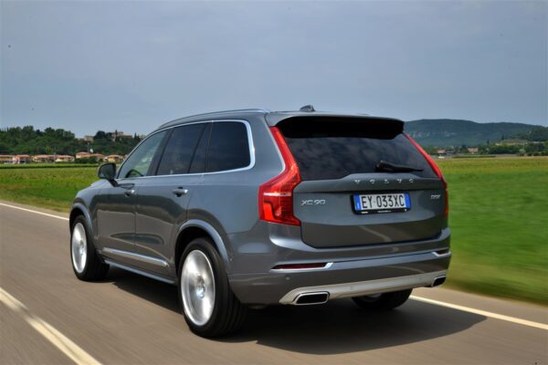 XC60 T6 AWD PLUG IN PLUS BRIGHT - immagine 4