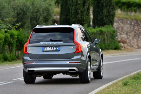 XC60 T6 AWD PLUG IN PLUS BRIGHT - immagine 6