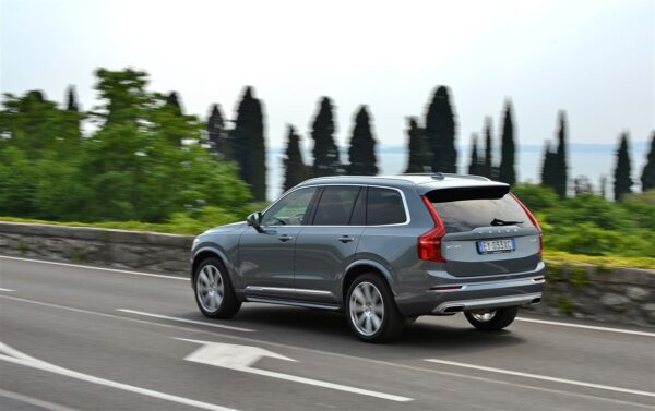 XC60 T6 AWD PLUG IN PLUS BRIGHT - immagine 5